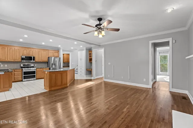 $899,999 | 1054 Colonial Drive, Morristown, TN 37814