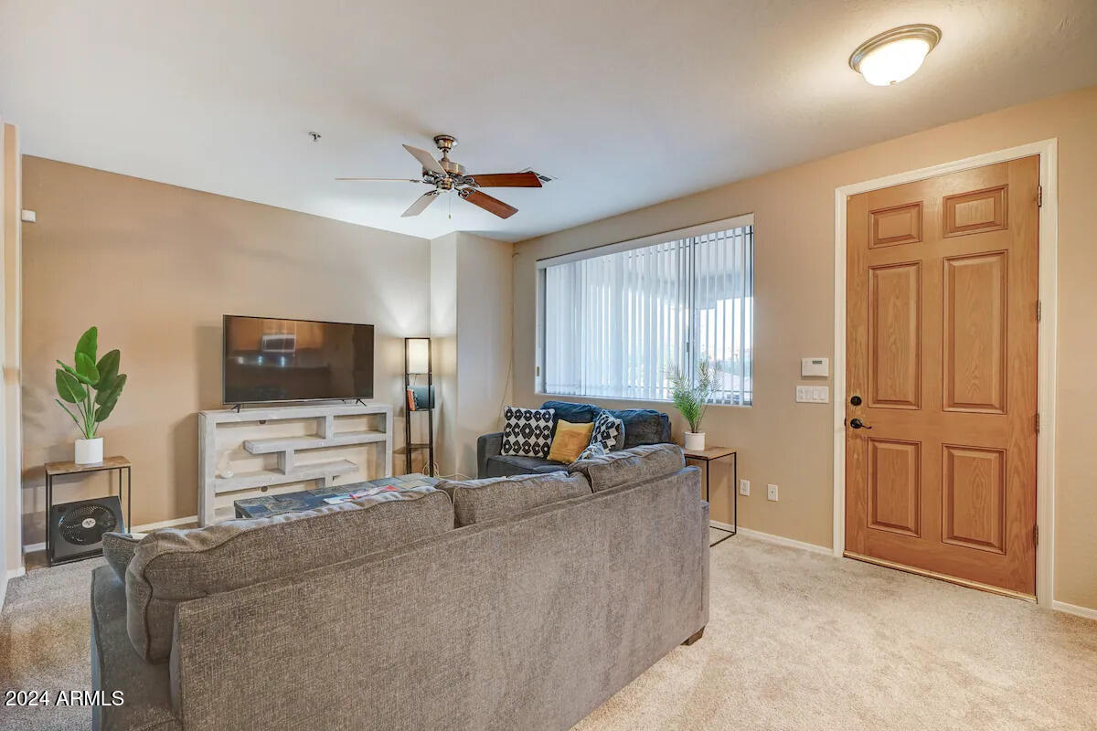 2155 North Grace Boulevard, Unit 210 Chandler, AZ 85225 - Photo 6 of 20 4e223327-3d14-477b-8547-d9d8a7f91bbf