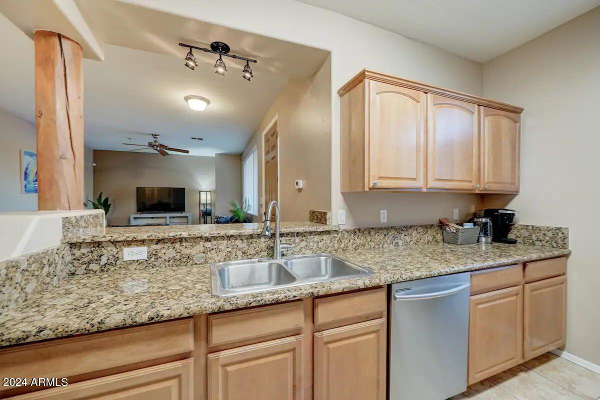 2155 North Grace Boulevard, Unit 210 Chandler, AZ 85225 - Photo 7 of 20 8b626354-37b6-465e-b81e-52998ade067c