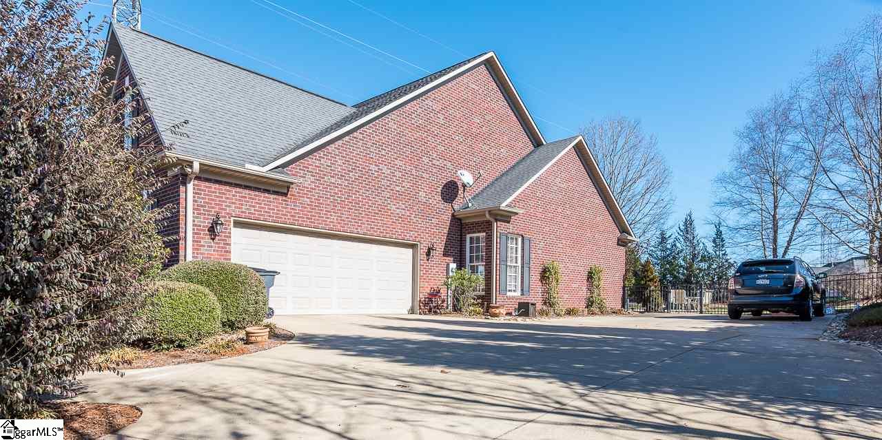 377 Old South Road Duncan, SC 29334 - Photo 3 of 29 Gallery Image 3