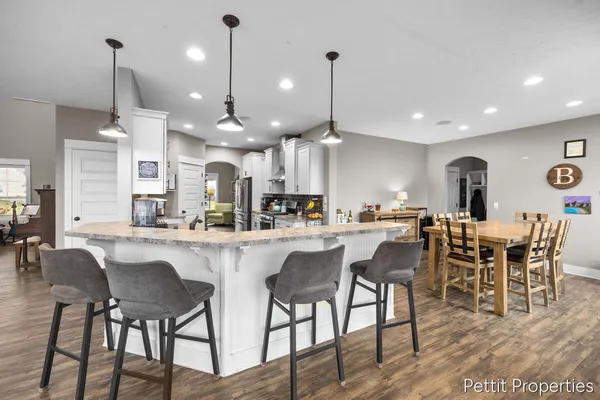 $599,000 | 3099 Lowingwood Court, Jenison, MI 49428