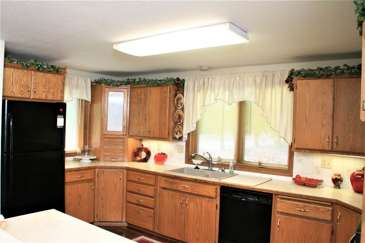 2524 South Pines Road Spokane, WA 99206 - Photo 5 of 19