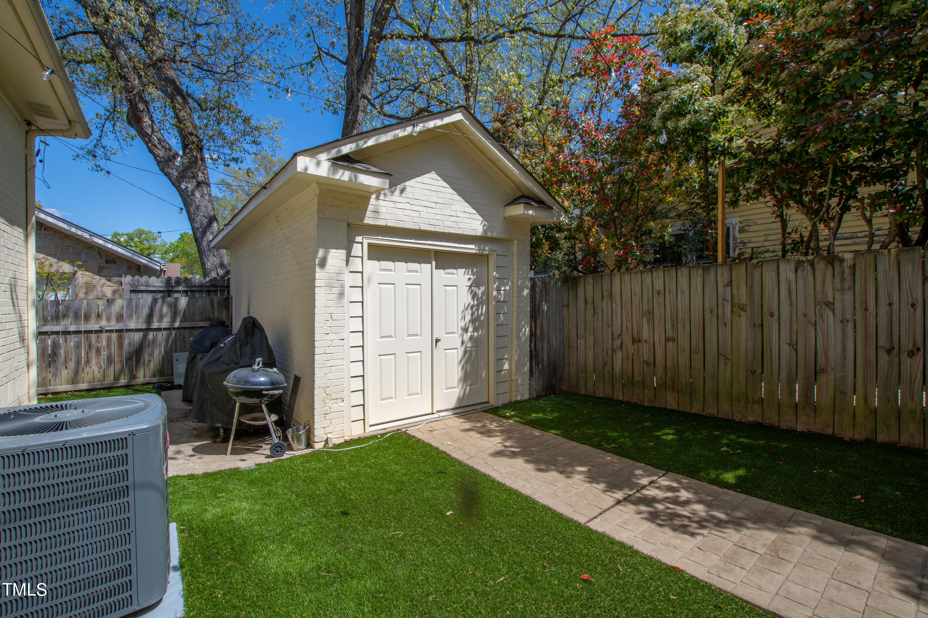 2202 Byrd Street Raleigh, NC 27608 - Photo 31 of 32 Back 3