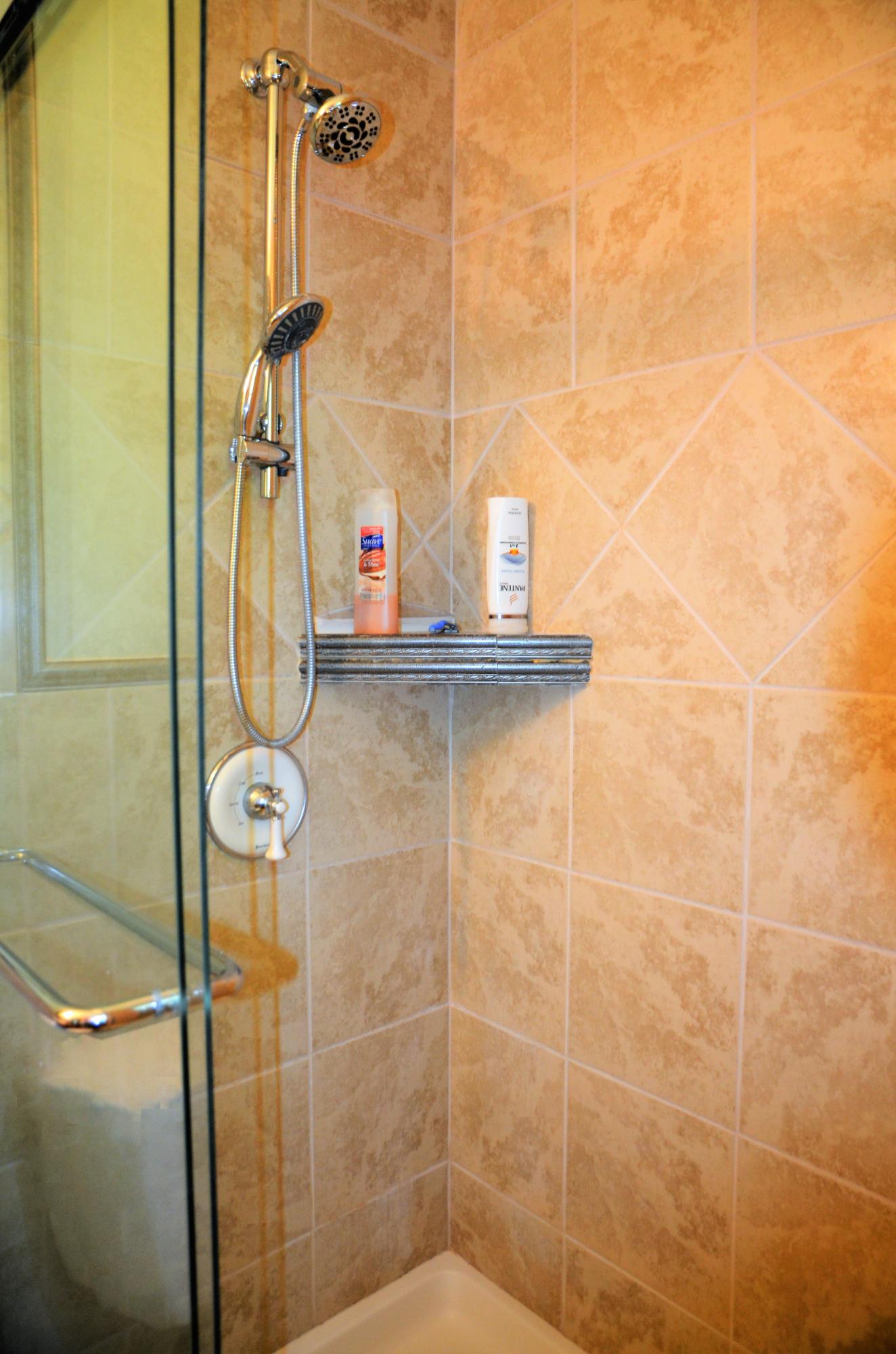 923 Parrish Road Knoxville, TN 37923 - Photo 12 of 30 Master Bathroom