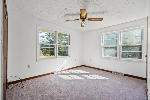 $382,000 | 687 Hixburg Road, Pamplin, VA 23958