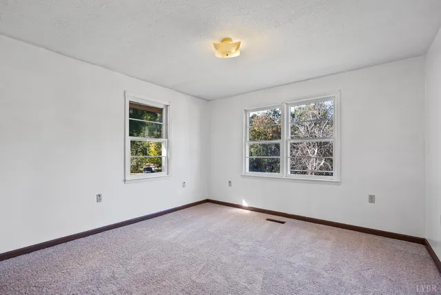 $382,000 | 687 Hixburg Road, Pamplin, VA 23958