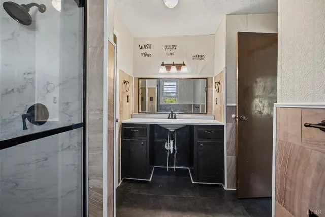 $382,000 | 687 Hixburg Road, Pamplin, VA 23958