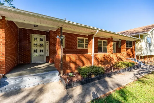 $382,000 | 687 Hixburg Road, Pamplin, VA 23958