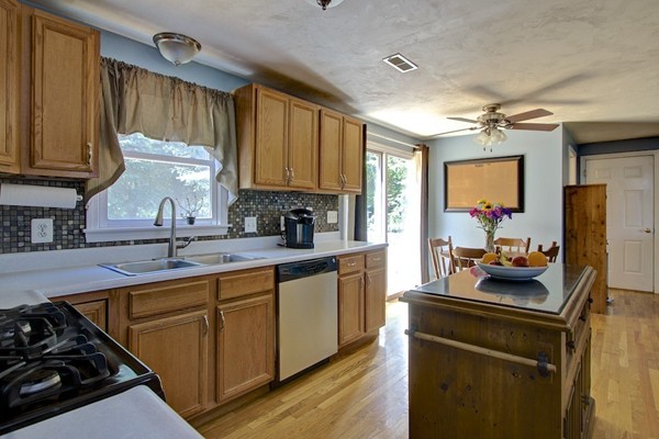 28 Butler Road Mendon, MA 01756 - Photo 16 of 30 Gallery Image 16