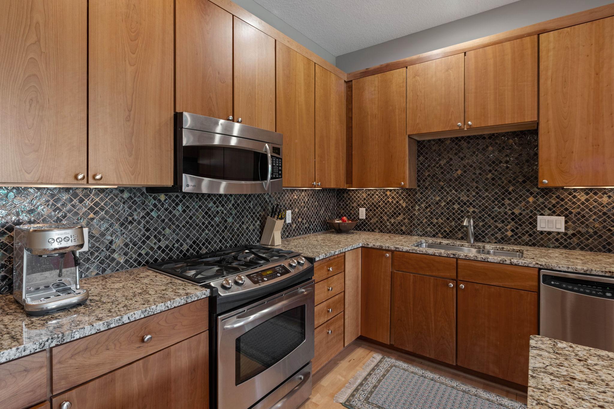240 Spring Street, Unit 310 St. Paul, MN 55102 - Photo 11 of 33