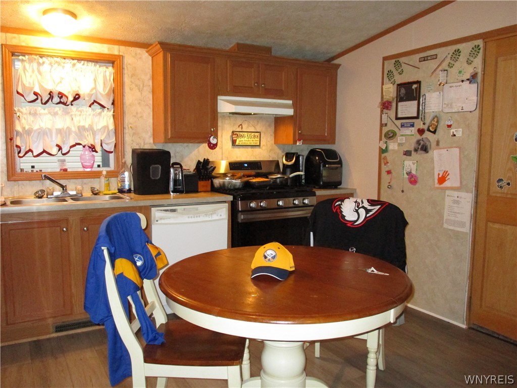 3450 Howard Road, Unit 114 Hamburg, NY 14075 - Photo 7 of 15 Kitchen
