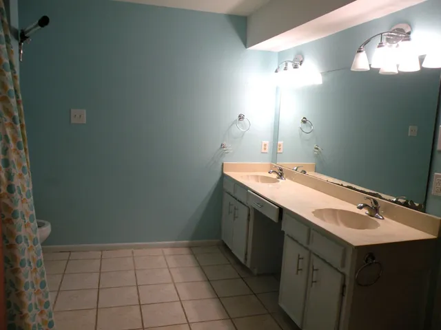 $2,300 | 213 Duerr Drive, Bellville, TX 77418