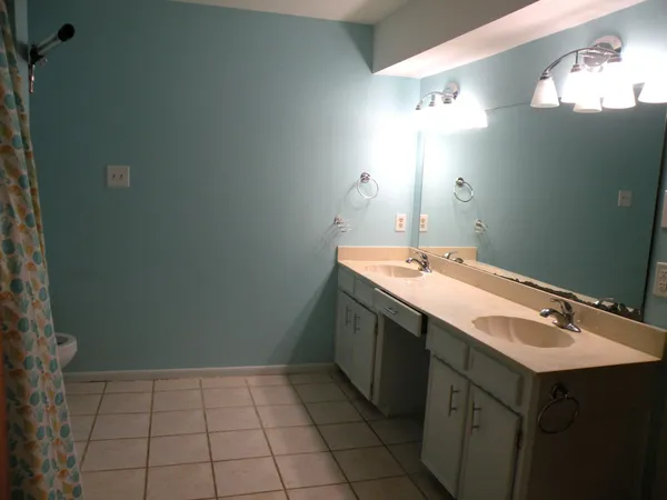 $2,050 | 213 Duerr Drive, Bellville, TX 77418