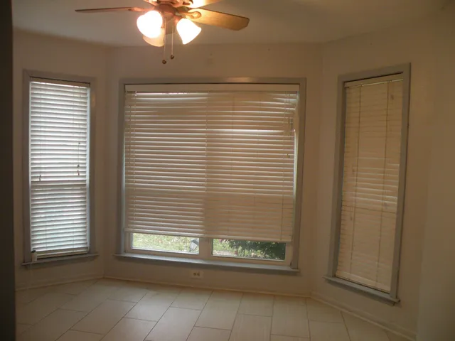 $2,300 | 213 Duerr Drive, Bellville, TX 77418