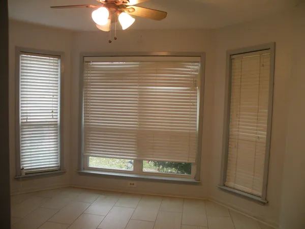 $2,050 | 213 Duerr Drive, Bellville, TX 77418