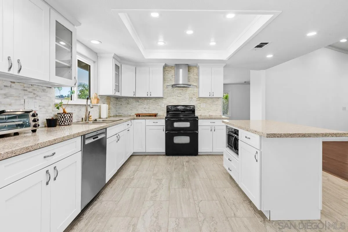 3562 South Mission Road Fallbrook, CA 92028 - Photo 21 of 38 Kitchen
