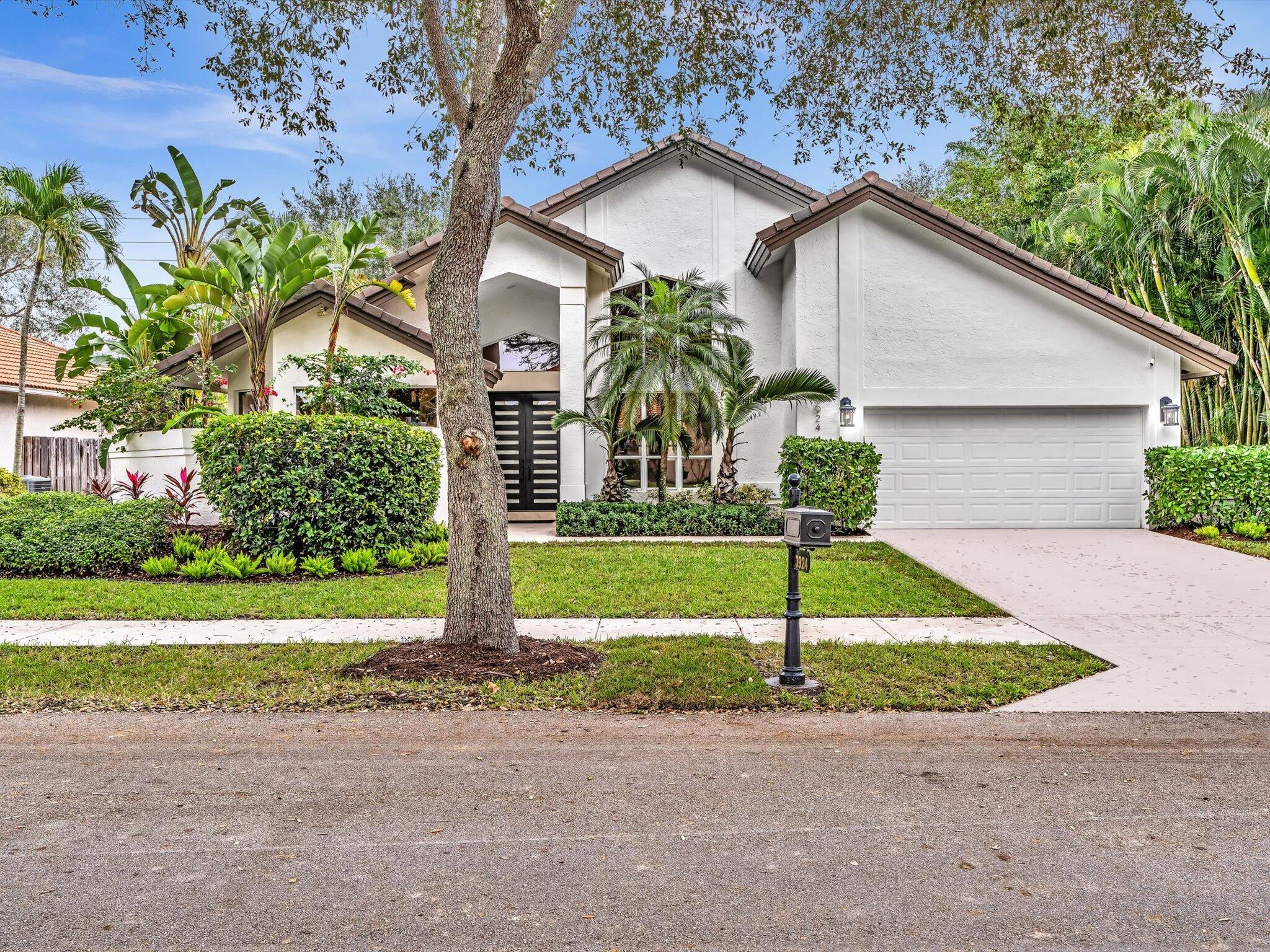 3924 Northwest 25th Way Boca Raton, FL 33434 - Photo 5 of 80 02-DSC00006
