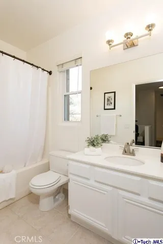 $4,800 | 10040 West Meritage Court, Sun Valley, CA 91352