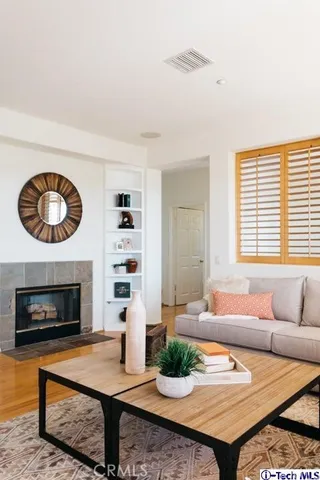 $4,800 | 10040 West Meritage Court, Sun Valley, CA 91352