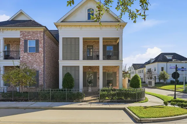 $769,900 | 259 Green Boulevard, Shenandoah, TX 77384