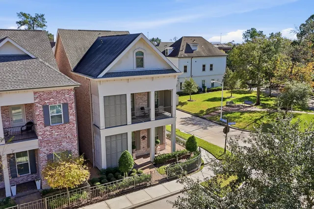 $769,900 | 259 Green Boulevard, Shenandoah, TX 77384