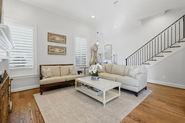 $769,900 | 259 Green Boulevard, Shenandoah, TX 77384