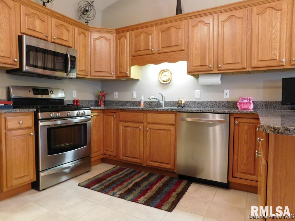 6805 Ninebark Drive Springfield, IL 62712 - Photo 13 of 33 Gallery Image 13