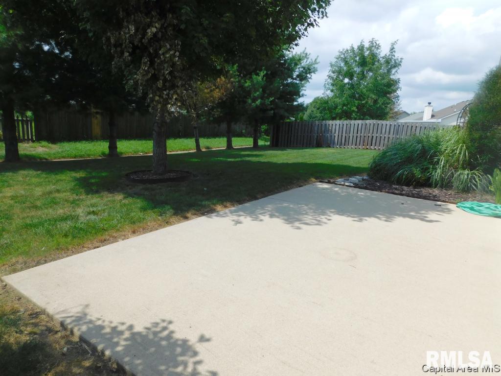 6805 Ninebark Drive Springfield, IL 62712 - Photo 27 of 33 Gallery Image 27