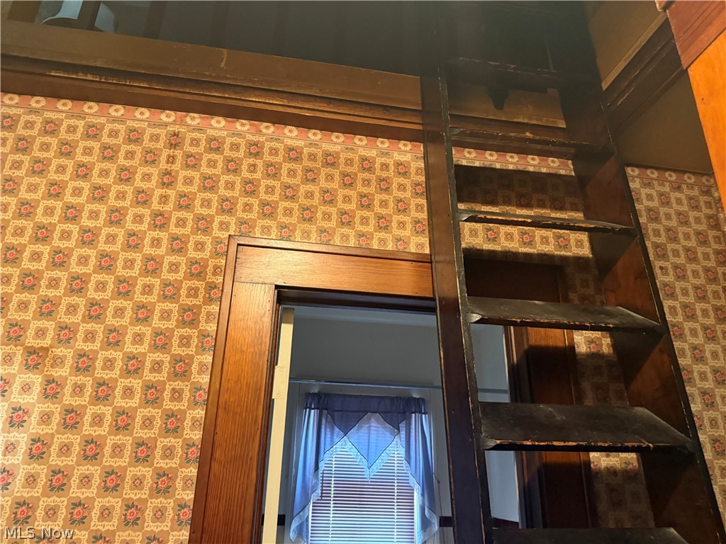 1011 Chalker Street Akron, OH 44310 - Photo 9 of 16
