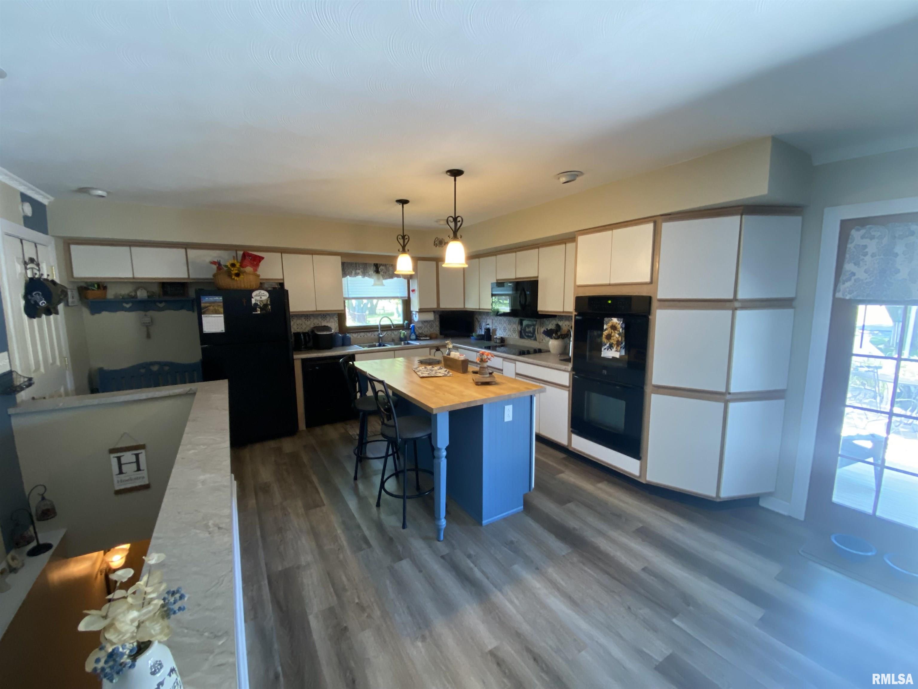 206 Golf Lane Centralia, IL 62801 - Photo 4 of 21