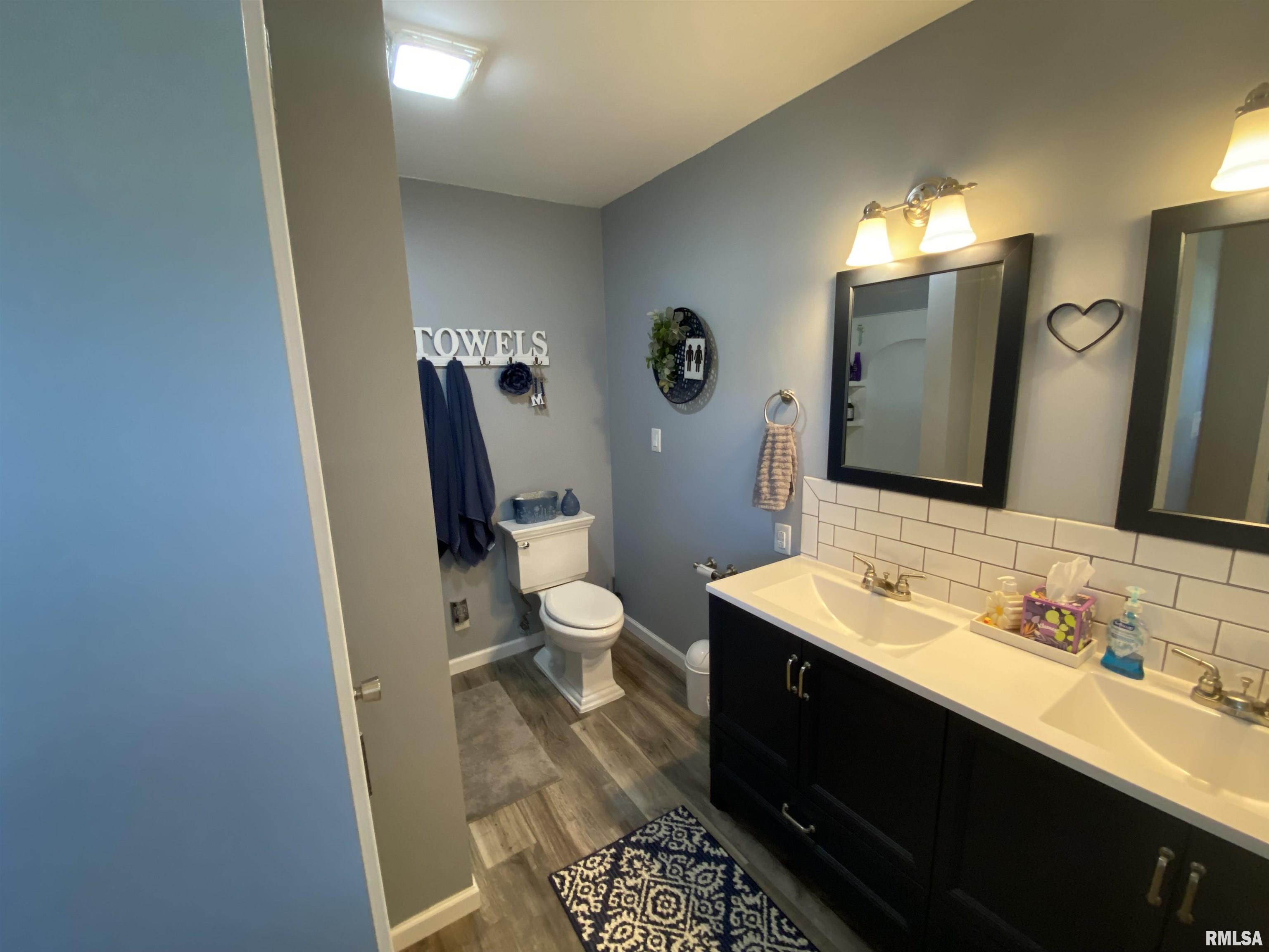 206 Golf Lane Centralia, IL 62801 - Photo 7 of 21