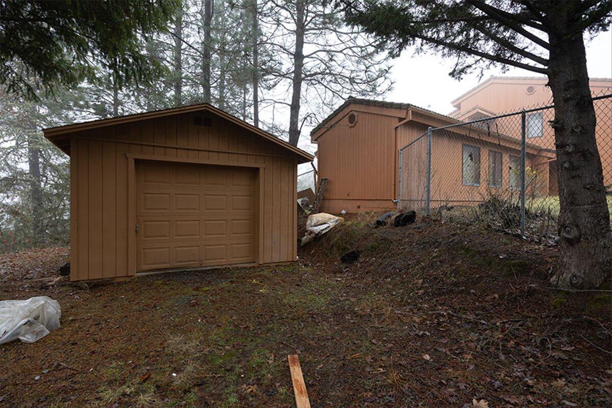 5449 Hugo Road Grants Pass, OR 97526 - Photo 2 of 28 H22