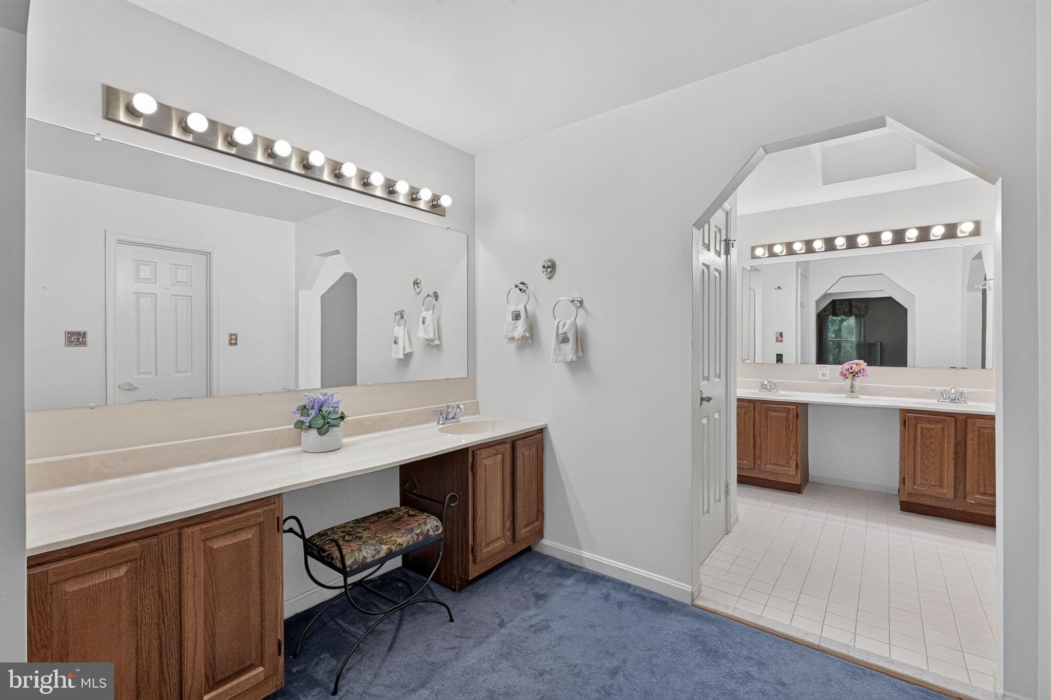 14929 Notley Road Silver Spring, MD 20905 - Photo 29 of 69 Primary En Suite Bath