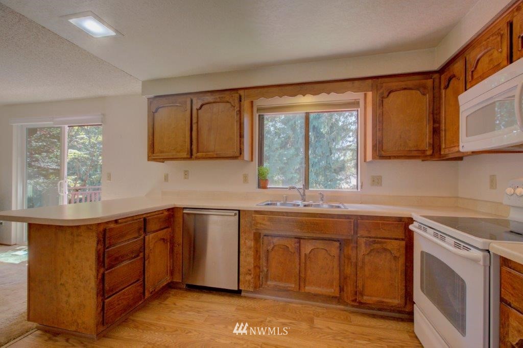 2600 168th Street Southeast Bothell, WA 98012 - Photo 7 of 12