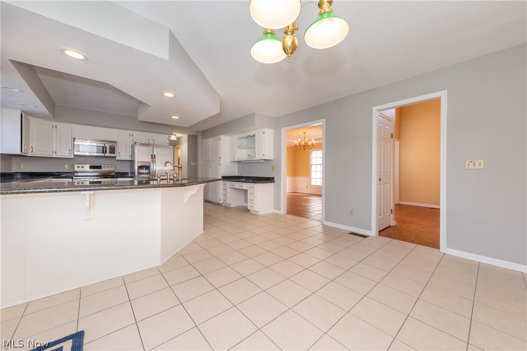32099 Pinetree Road Pepper Pike, OH 44124 - Photo 10 of 35