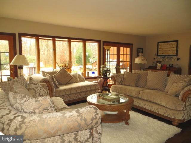 1383 Elk Forest Road Elkton, MD 21921 - Photo 6 of 30 LIVING ROOM