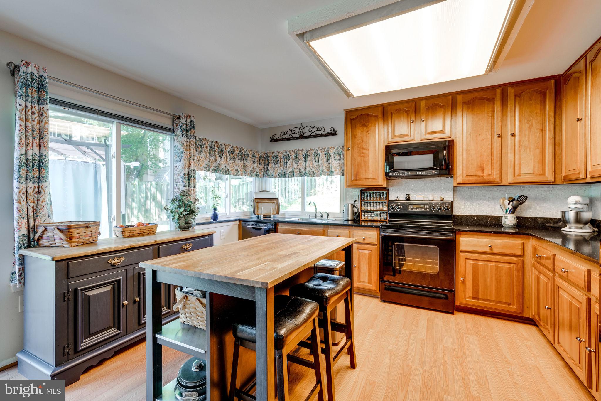 7817 Mulberry Bottom Lane Springfield, VA 22153 - Photo 13 of 55