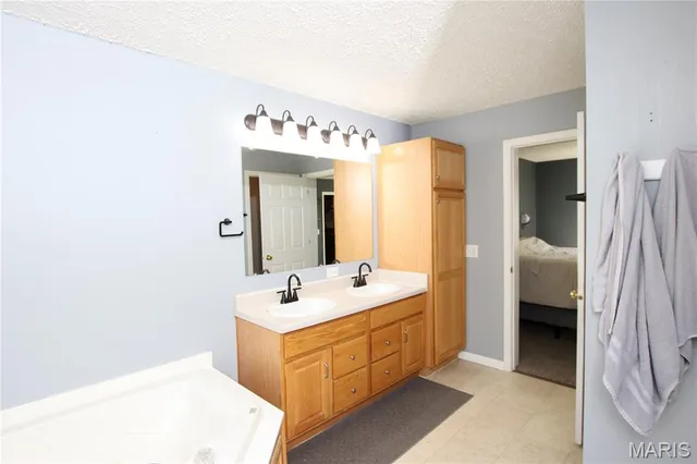 $449,900 | 5294 Farrell Road, Gerald, MO 63037