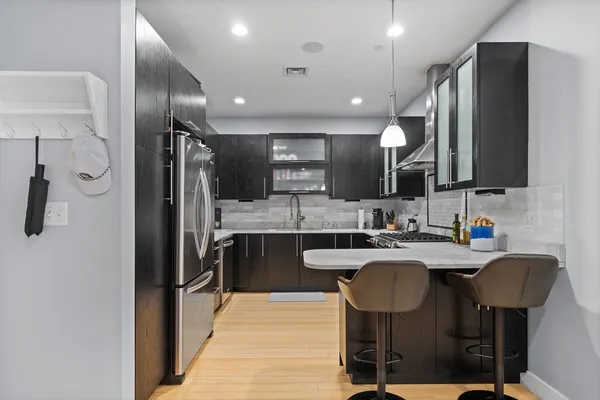 $4,450 | 152 Old Colony Avenue, Unit 9, Boston, MA 02127