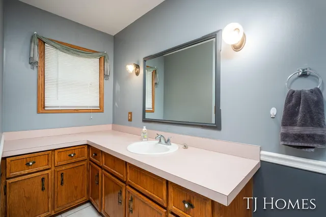 $244,900 | 219 Alpine Street, Wayland, MI 49348