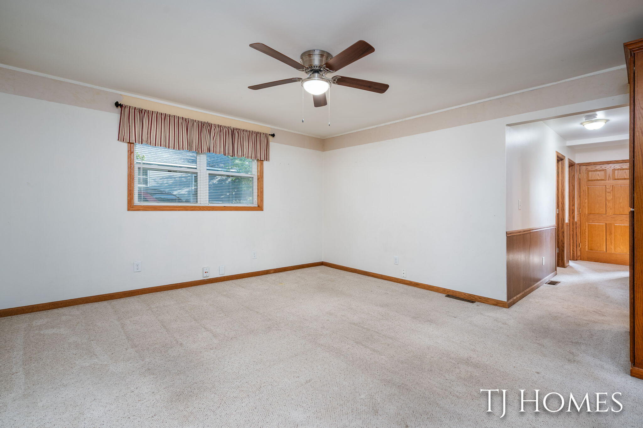 219 Alpine Street Wayland, MI 49348 - Photo 2 of 30 10-web-or-mls-219 Alpine St-10