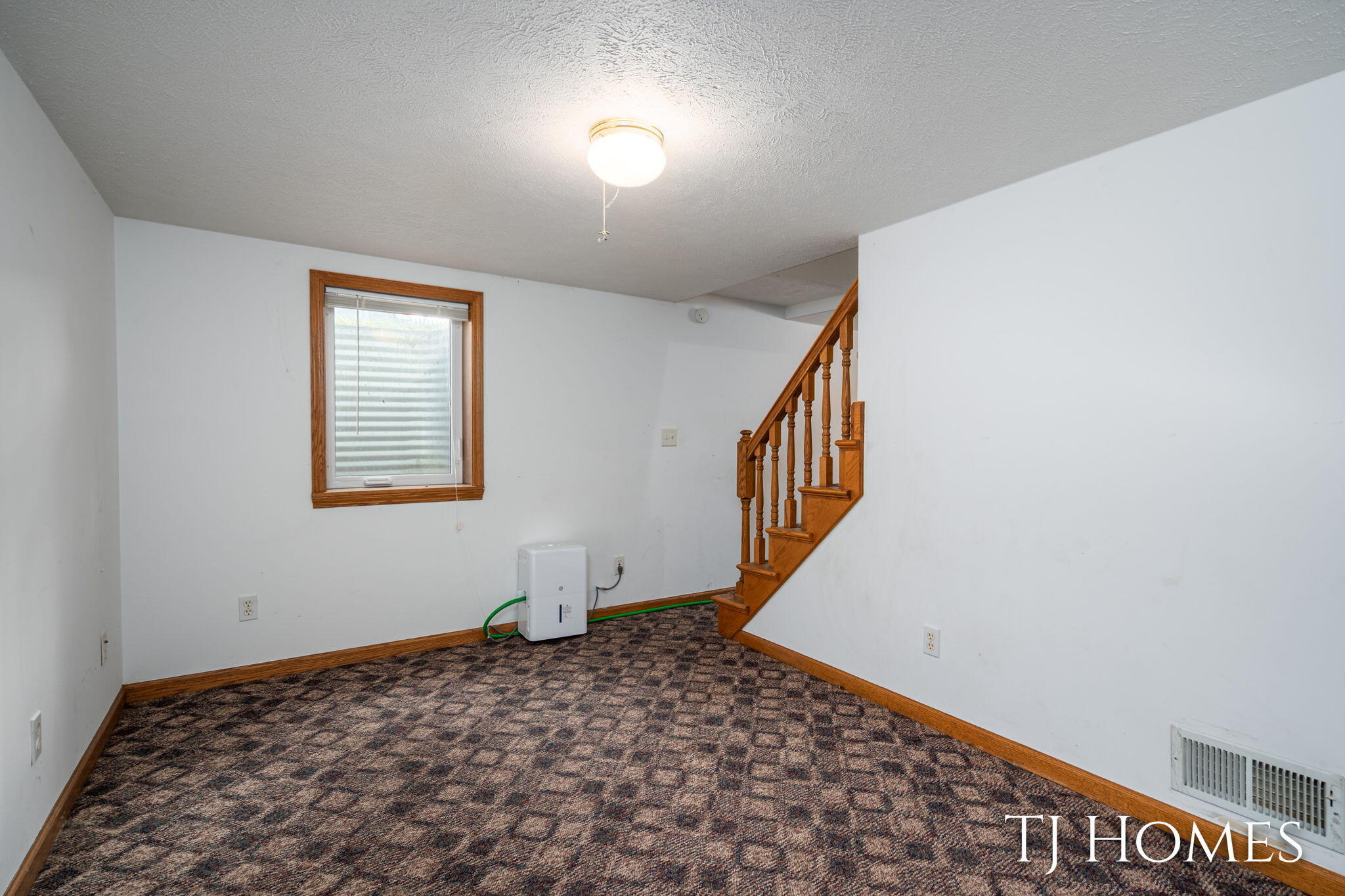 219 Alpine Street Wayland, MI 49348 - Photo 5 of 30 25-web-or-mls-219 Alpine St-25