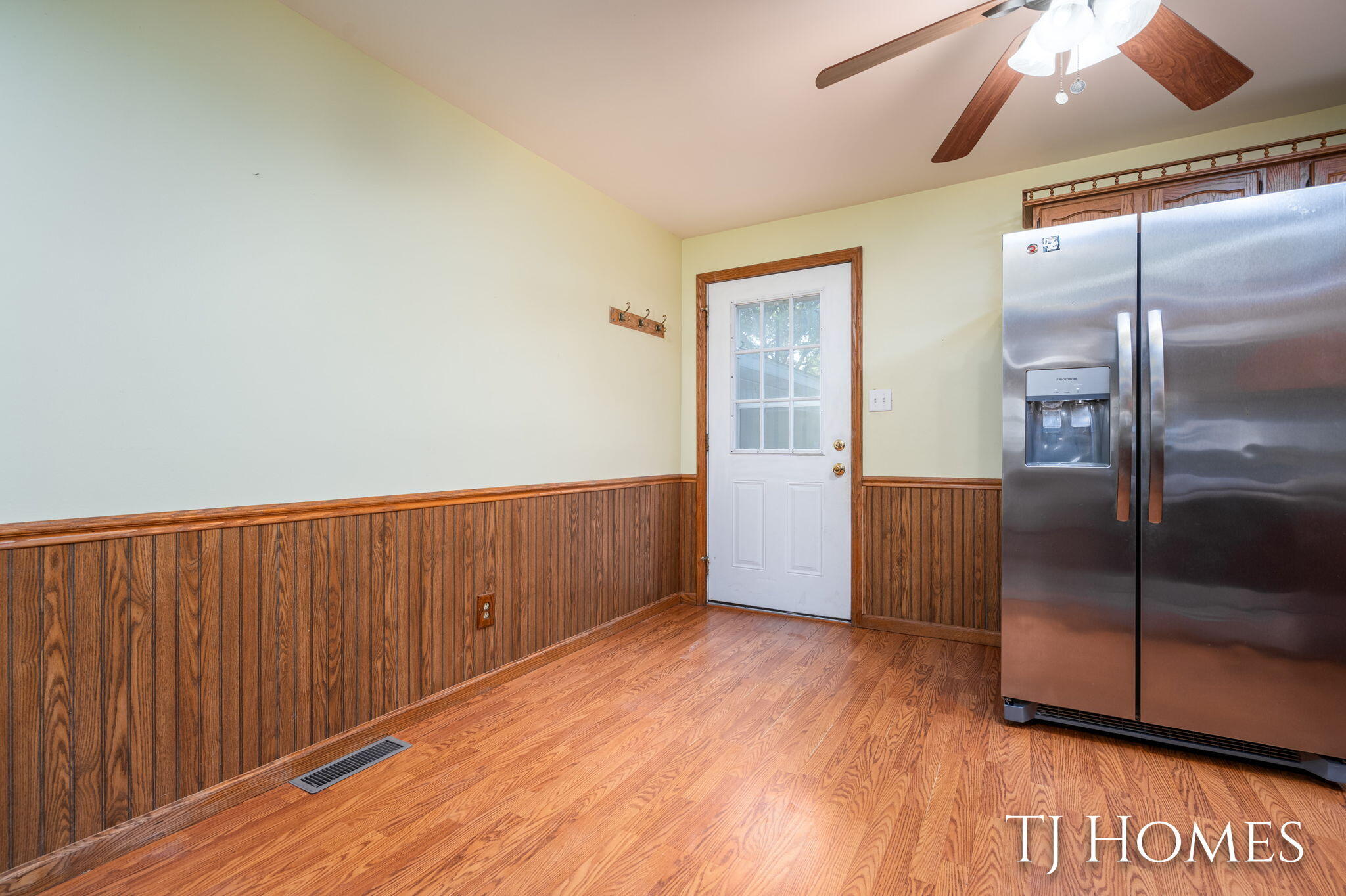 219 Alpine Street Wayland, MI 49348 - Photo 10 of 30 11-web-or-mls-219 Alpine St-11