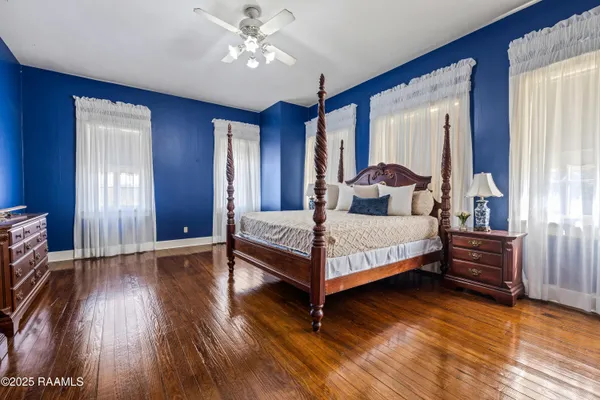 $1,200,000 | 623 East Main Street, New Iberia, LA 70560