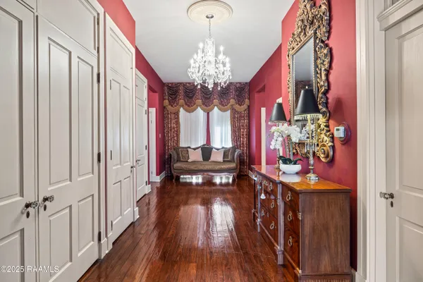 $1,200,000 | 623 East Main Street, New Iberia, LA 70560