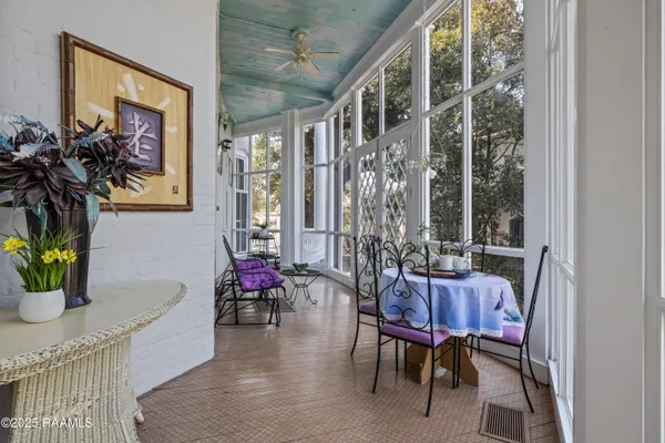 $1,200,000 | 623 East Main Street, New Iberia, LA 70560