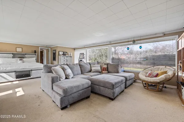 $1,200,000 | 623 East Main Street, New Iberia, LA 70560