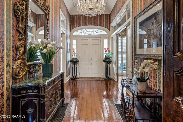 $1,200,000 | 623 East Main Street, New Iberia, LA 70560