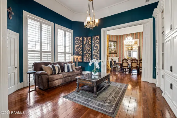 $1,200,000 | 623 East Main Street, New Iberia, LA 70560