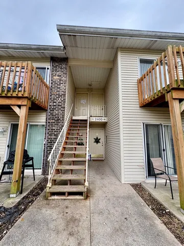 $1,850 | 2400 Light Road, Unit 212, Oswego, IL 60543